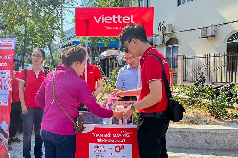 Viettel Import & Export tham gia chiến dịch nâng cấp thuê bao 2G lên 4G.