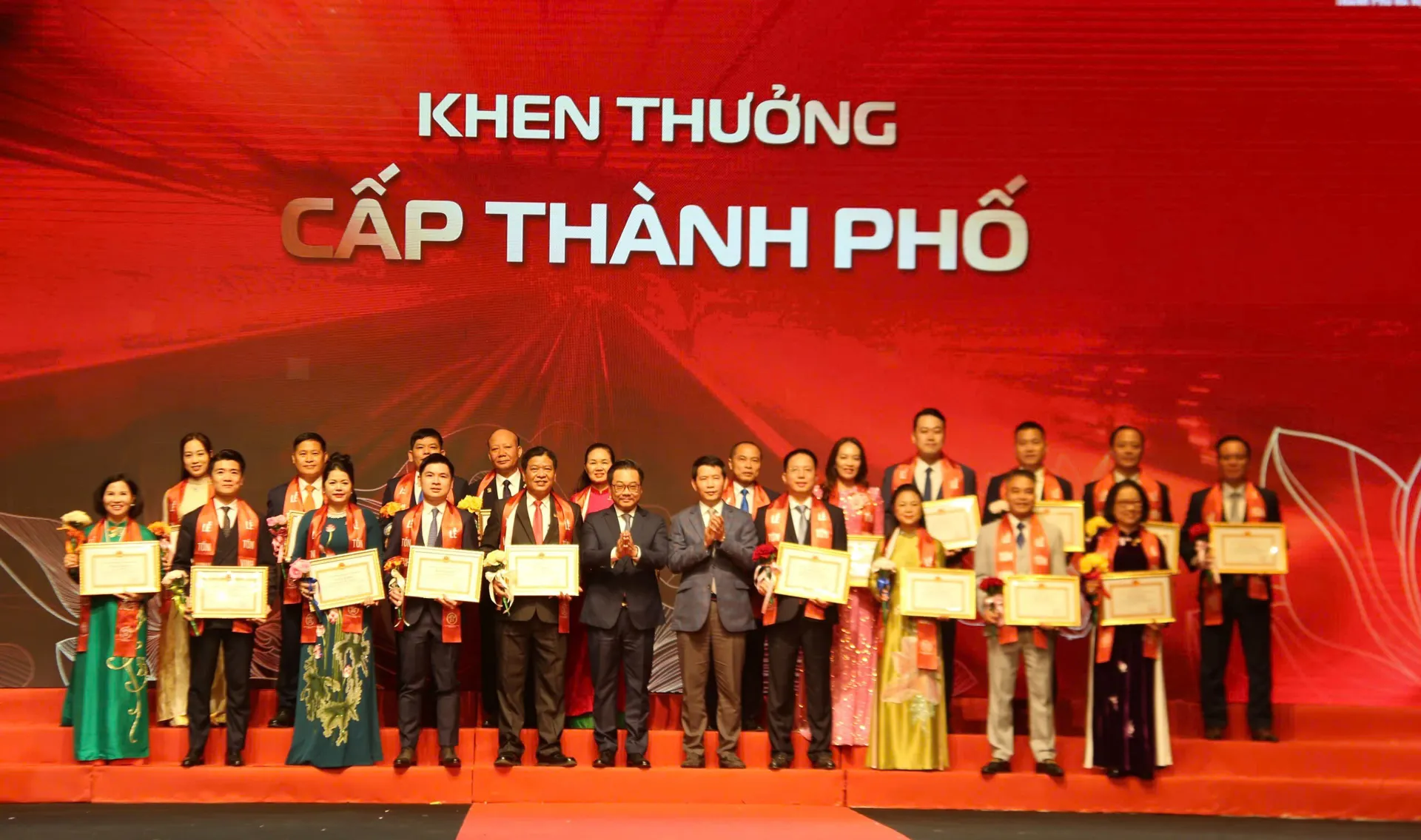 Tôn vinh hơn 100 doanh nhân, doanh nghiệp Thăng Long tiêu biểu 2025