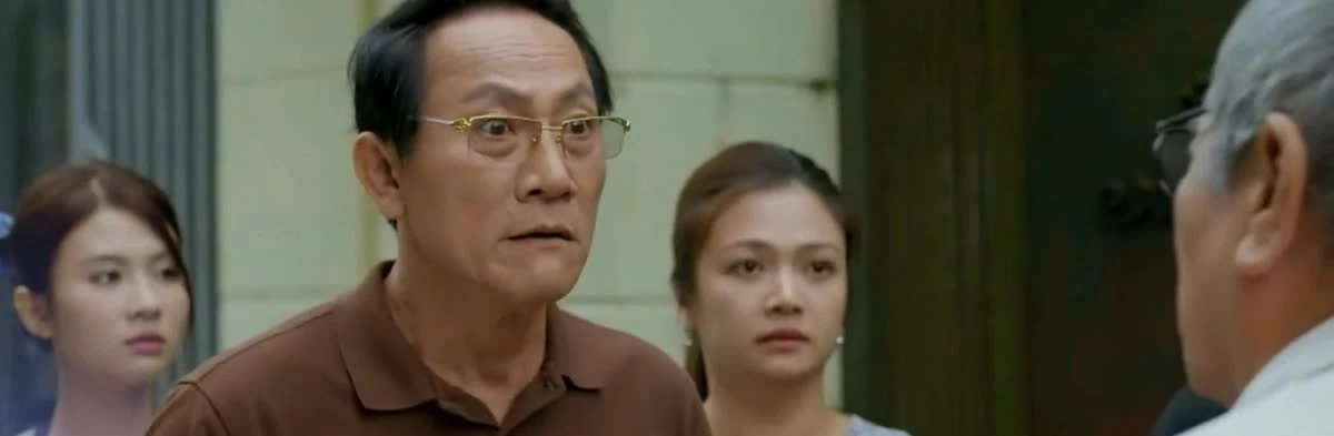 Gia đình trái dấu tập 11: Bố ông Phi suy sụp Gia đình trái dấu tập 11: Bố ông Phi suy sụp