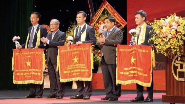 Tôn vinh 110 doanh nhân, doanh nghiệp Thăng Long tiêu biểu 2025