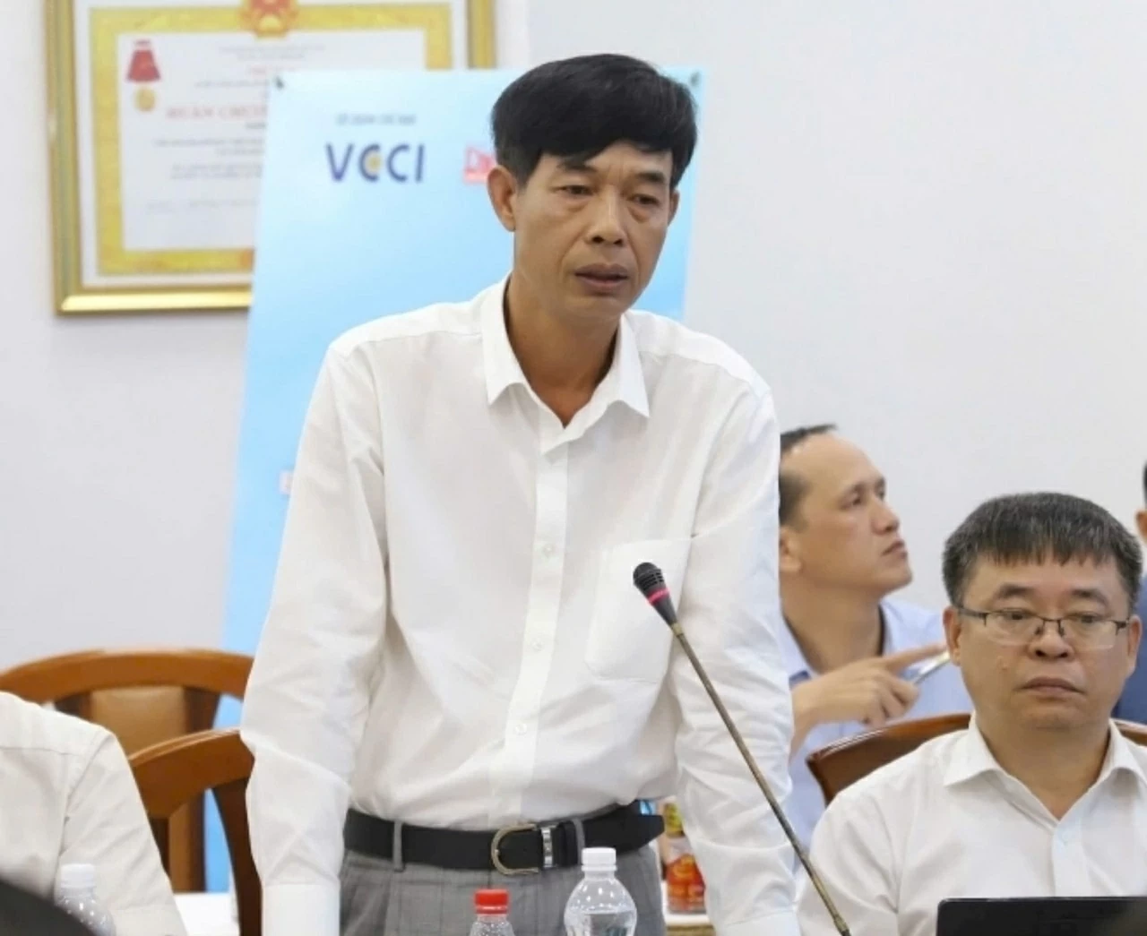 Ông Nguyễn Thế Minh - Phó Cục trưởng Cục Kinh tế - Quản lý đầu tư xây dựng, Bộ Xây dựng phát biểu Ông Nguyễn Thế Minh - Phó Cục trưởng Cục Kinh tế - Quản lý đầu tư xây dựng, Bộ Xây dựng phát biểu