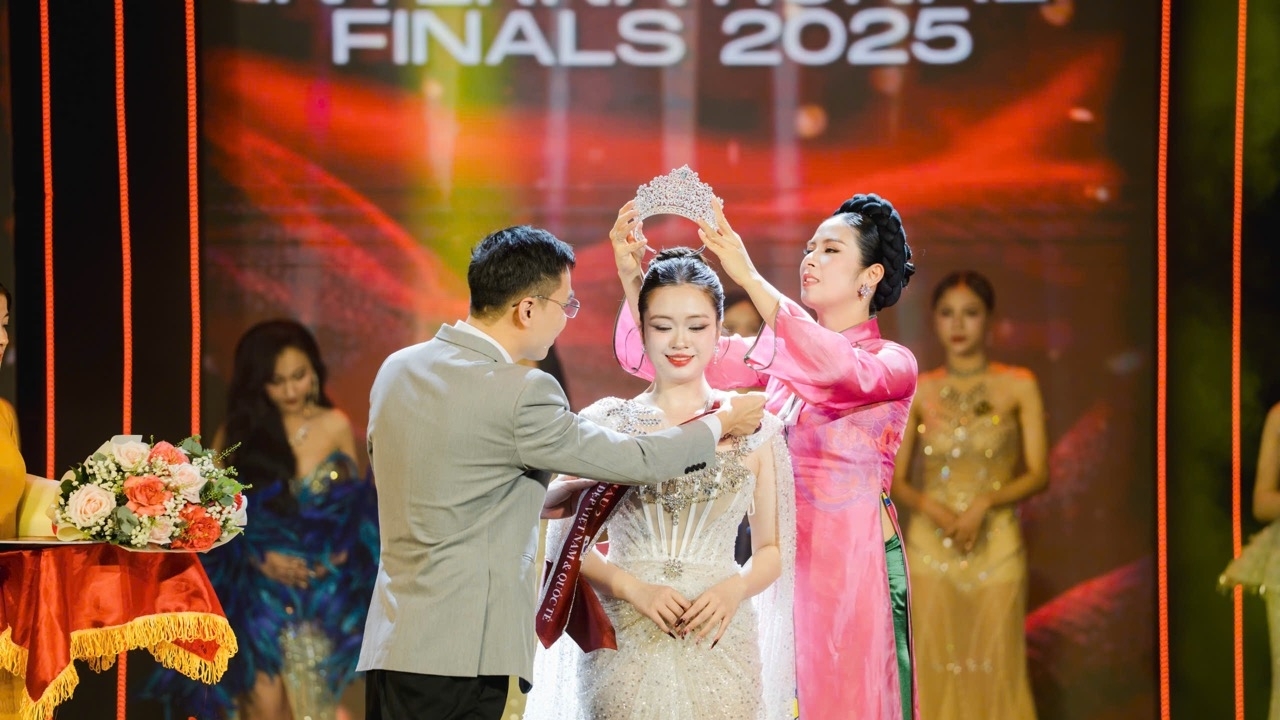 Nguyễn Thu Nga chính thức trở thành Á hậu 2 Hoa hậu ngành Làm đẹp Việt Nam & Quốc tế