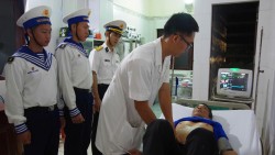 Bệnh xá đảo Trường Sa cấp cứu kịp thời bệnh nhân viêm bàng quang