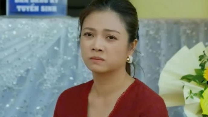 Gia đình trái dấu tập 12: Lễ khai trương phòng tập vắng kỷ lục khiến bà Ánh chán nản