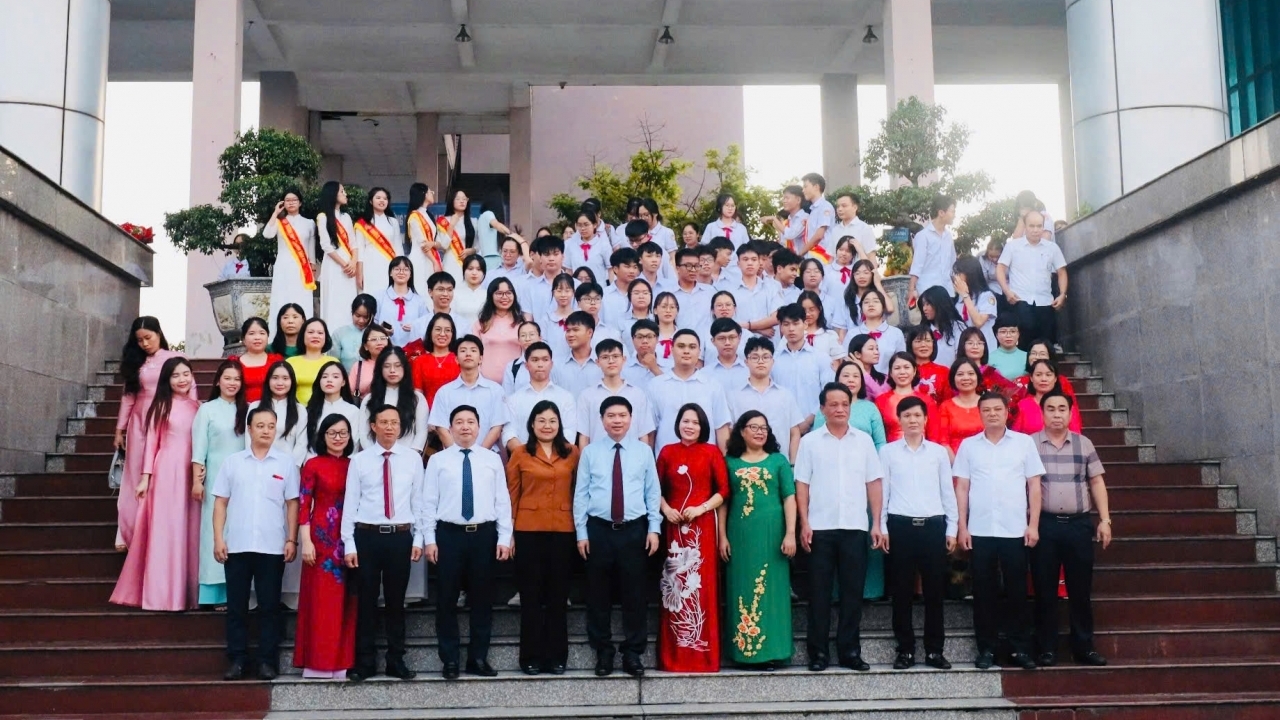 Trường THPT chuyên Biên Hòa (Ninh Bình): Hơn 60 năm xây dựng, phát triển và khẳng định vị thế trung tâm giáo dục mũi nhọn