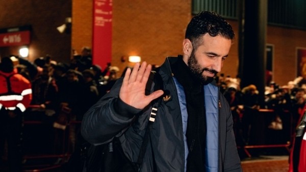 Tiếp Newcastle, Man Utd mất Fernandes và Mainoo