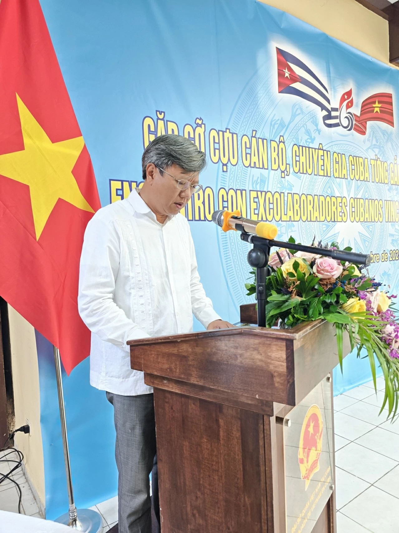 Gặp mặt cựu cán bộ, chuyên gia Cuba gắn bó với Việt Nam Gặp mặt cựu cán bộ, chuyên gia Cuba gắn bó với Việt Nam