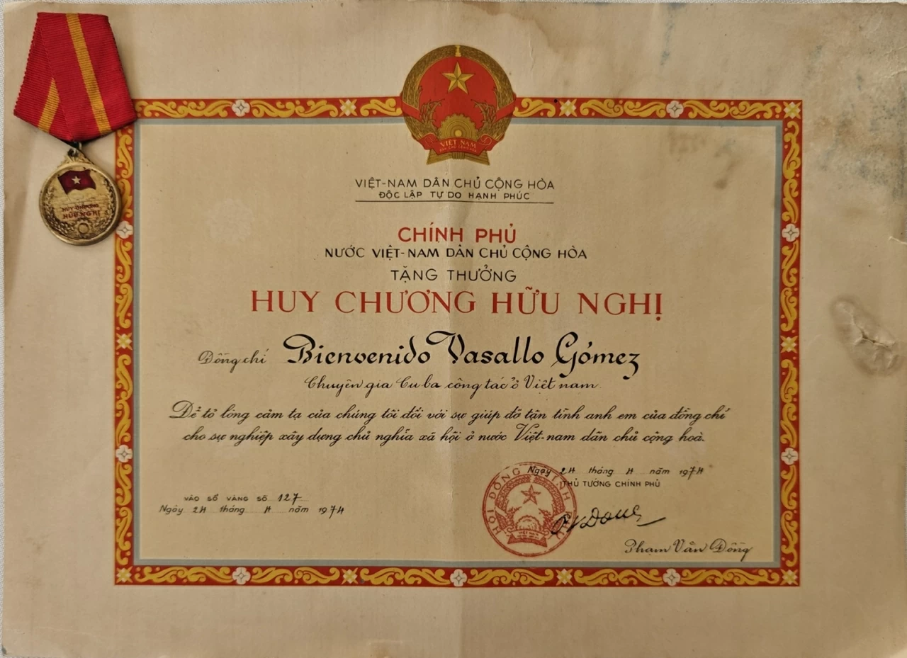 Gặp mặt cựu cán bộ, chuyên gia Cuba gắn bó với Việt Nam Gặp mặt cựu cán bộ, chuyên gia Cuba gắn bó với Việt Nam