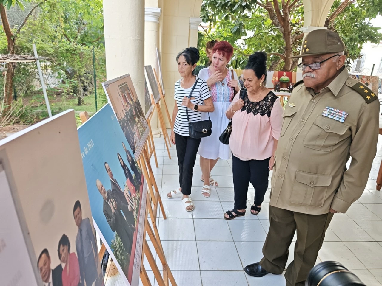 Gặp mặt cựu cán bộ, chuyên gia Cuba gắn bó với Việt Nam Gặp mặt cựu cán bộ, chuyên gia Cuba gắn bó với Việt Nam