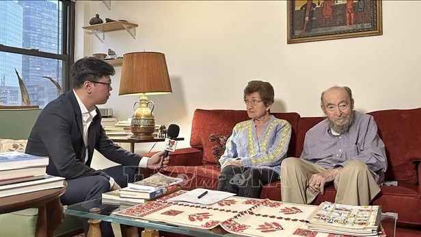 Bí thư Trung ương Đảng, Bộ trưởng Ngoại giao Lê Hoài Trung gửi thư chia buồn bà Cora và ông Peter Weiss qua đời