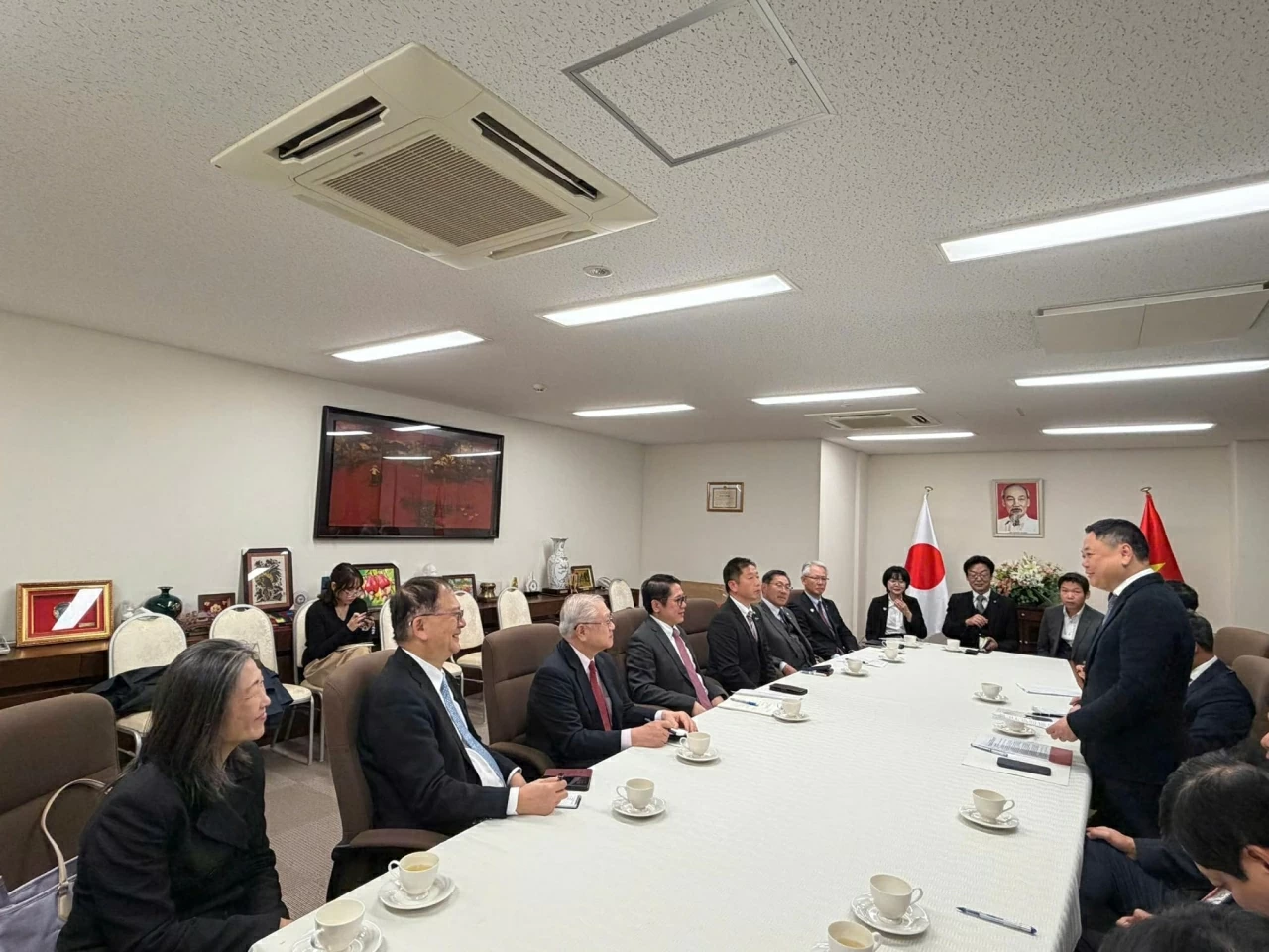 Đoàn Ủy ban Kinh tế - Tài chính Quốc hội Việt Nam làm việc với các tổ chức hữu nghị Nhật-Việt khu vực Kansai
