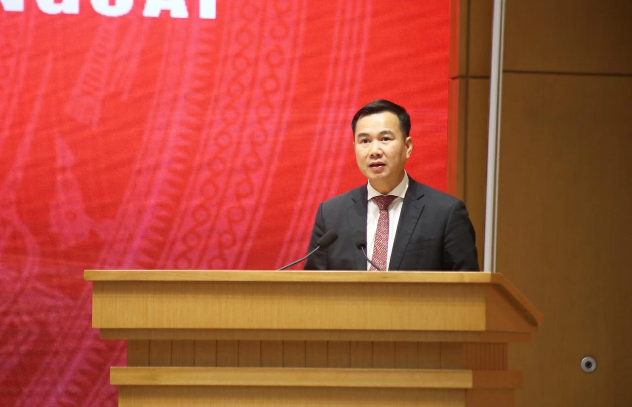 Thứ trưởng Bộ Khoa học và Công nghệ Bùi Thế Duy phát biểu tham luận tại Hội nghị. (Ảnh: Thành Long)