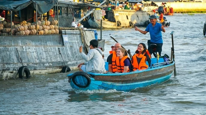 Lễ hội Văn hóa sông nước Cần Thơ: Đánh thức tiềm năng du lịch 'xứ Tây Đô'