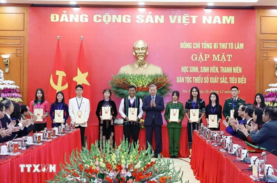 Tổng Bí thư Tô Lâm gặp mặt học sinh, sinh viên, thanh niên dân tộc thiểu số xuất sắc, tiêu biểu Tổng Bí thư Tô Lâm gặp mặt học sinh, sinh viên, thanh niên dân tộc thiểu số xuất sắc, tiêu biểu