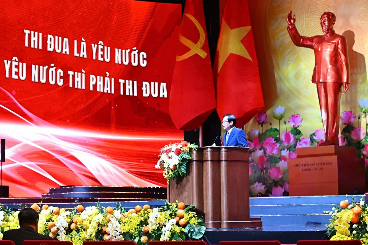 Phiên trù bị Đại hội Thi đua yêu nước toàn quốc lần thứ XI Phiên trù bị Đại hội Thi đua yêu nước toàn quốc lần thứ XI thành công tốt đẹp