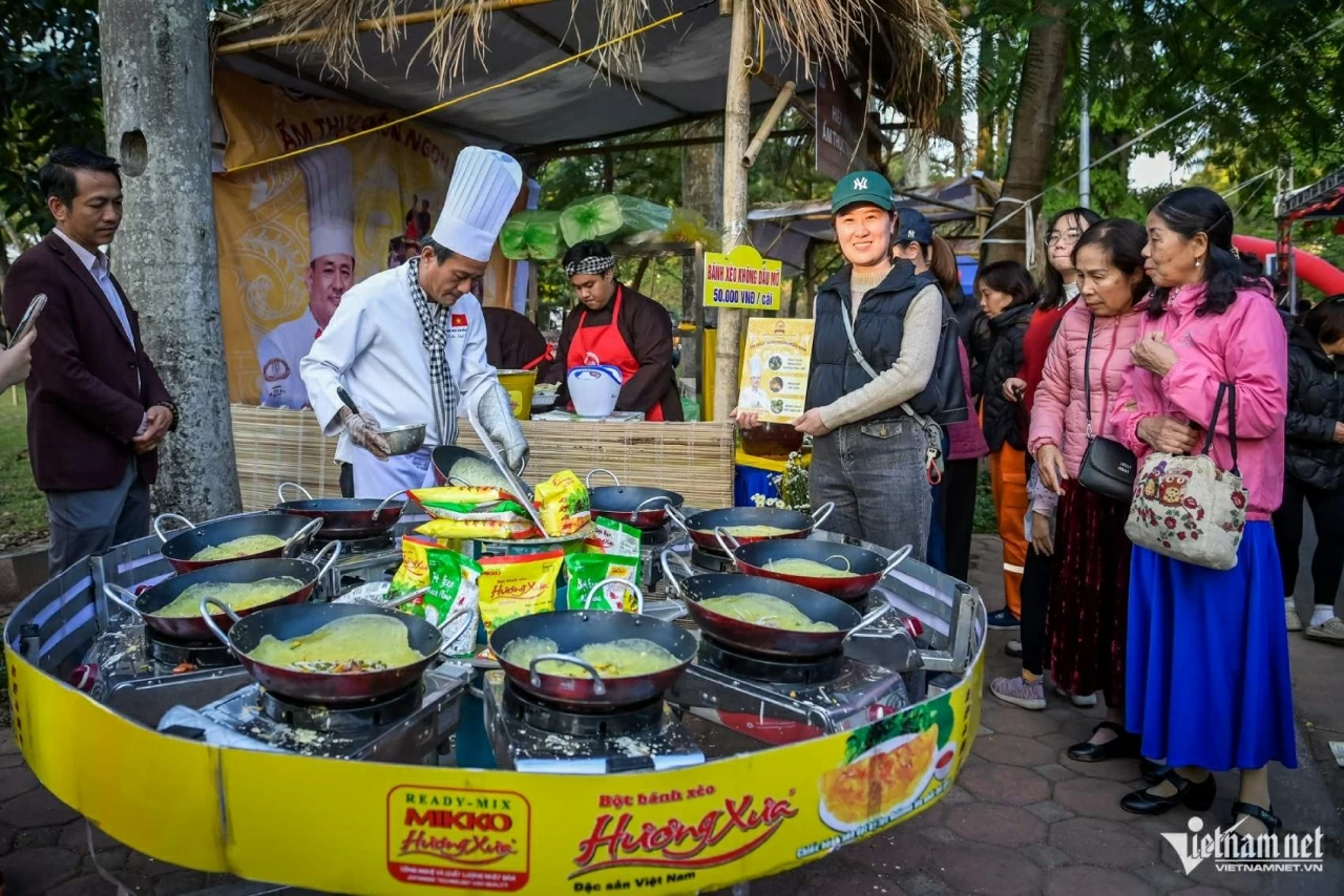 Ngoài phở hoặc bún, các thực khách còn có rất nhiều những món ăn khác để lựa chọn. (Nguồn: Vietnamnet) Ngoài phở hoặc bún, các thực khách còn có rất nhiều những món ăn khác để lựa chọn. (Nguồn: Vietnamnet)