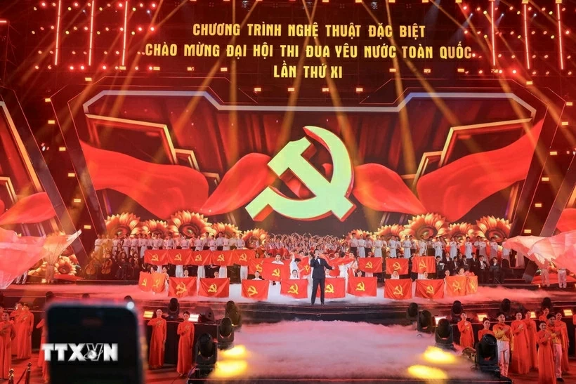 Tiết mục văn nghệ biểu diễn tại chương trình. (Nguồn: TTXVN)