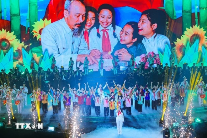Các em thiếu nhi với phong trào thi đua cháu ngoan Bác Hồ. (Nguồn: TTXVN) Các em thiếu nhi với phong trào thi đua cháu ngoan Bác Hồ. (Nguồn: TTXVN)