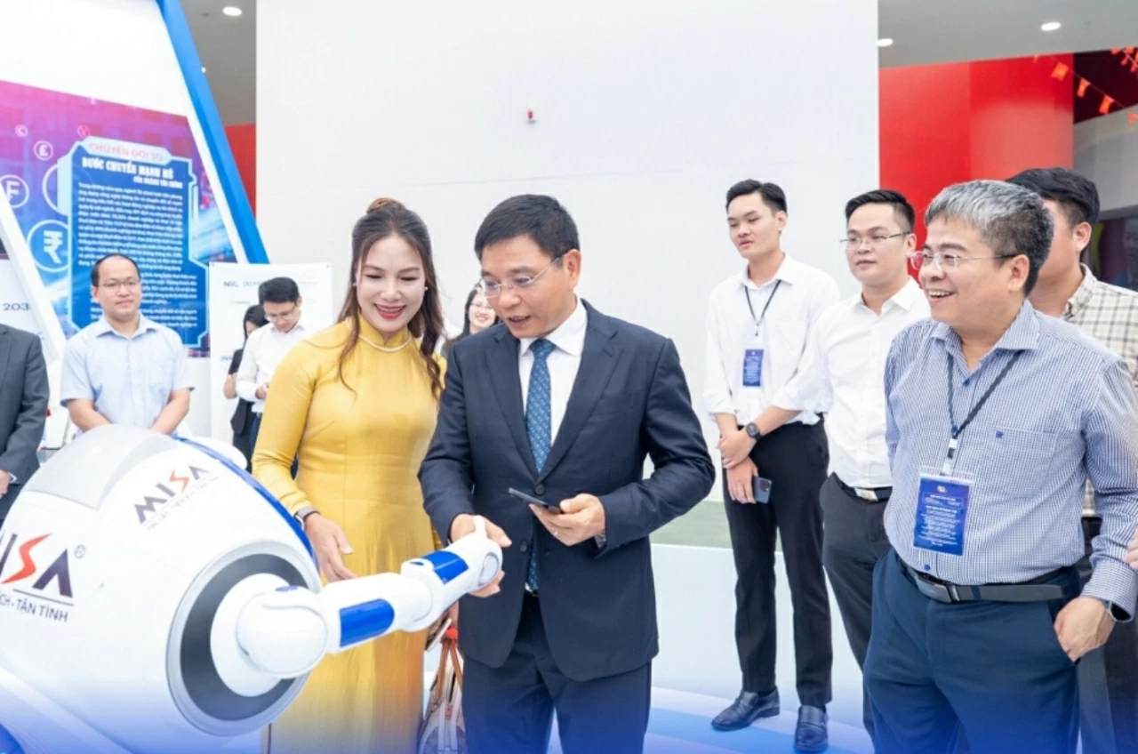 Triển lãm tại Hội nghị tổng kết năm 2025 của Bộ KH&CN. (Ảnh: Thái Khang) Triển lãm tại Hội nghị tổng kết năm 2025 của Bộ KH&CN. (Ảnh: Thái Khang)