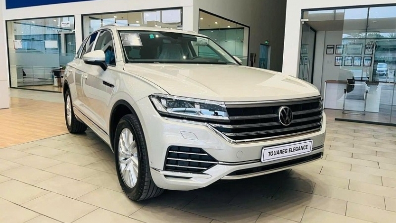Volkswagen Touareg Elegance giảm giá sâu tới 330 triệu đồng tại Việt Nam