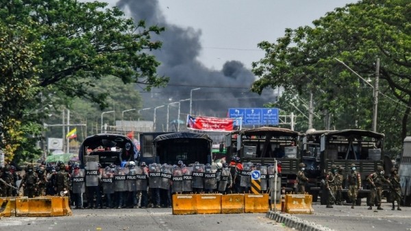 Myanmar hủy giới nghiêm tại thành phố lớn nhất nước