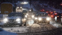 'Băng đen' gây hỗn loạn giao thông trên khắp nước Đức, ghi nhận hàng trăm vụ tai nạn