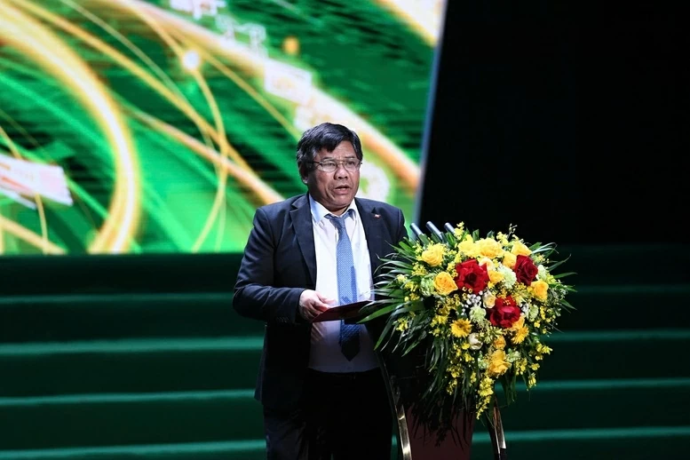Thứ trưởng Bộ Dân tộc và Tôn giáo Y Thông phát biểu tại buổi lễ. (Nguồn:VGP)
