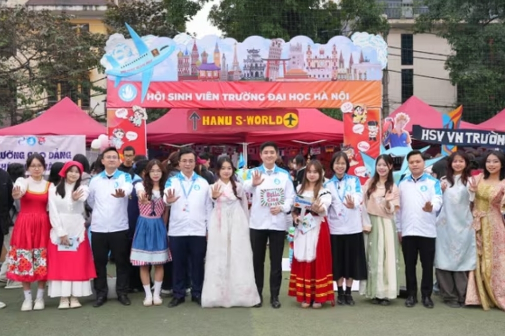 Kỷ niệm 76 năm Ngày truyền thống học sinh, sinh viên Việt Nam: Lan tỏa tinh thần 'Tâm trong – Trí sáng – Hoài bão lớn'