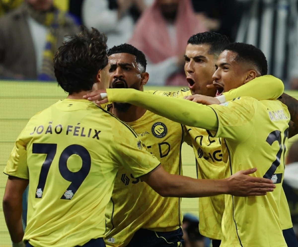 Ronaldo lập cú đúp giúp Al Nassr củng cố ngôi đầu. (Nguồn: Al Nassr) Ronaldo lập cú đúp giúp Al Nassr củng cố ngôi đầu. (Nguồn: Al Nassr)