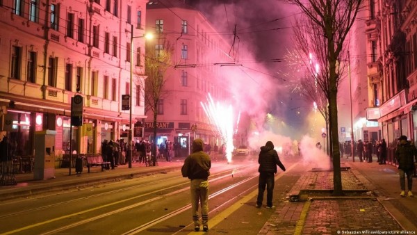 Lời kêu gọi cấm bắn pháo hoa tự phát làm nóng dư luận Đức trước thềm năm mới