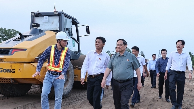 Thủ tướng Phạm Minh Chính kiểm tra dự án Cao tốc Châu Đốc – Cần Thơ – Sóc Trăng