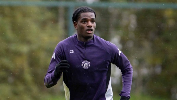 Thần đồng của Man Utd không đổi đội tuyển quốc gia