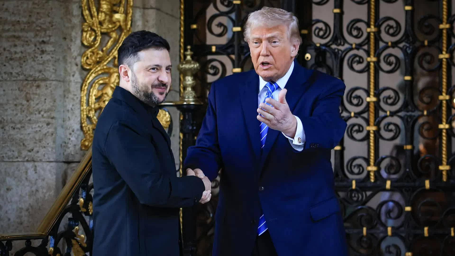 Tình hình Ukraine: Đã đạt được thỏa thuận ngừng bắn tạm thời tại một khu vực, Tổng thống Mỹ nói đỡ cho Nga, vạch lộ trình hòa bình trong vài tuần Tình hình Ukraine: Đã đạt được thỏa thuận ngừng bắn tạm thời tại một khu vực, Tổng thống Mỹ nói đỡ cho Nga, vạch lộ trình hòa bình trong vài tuần