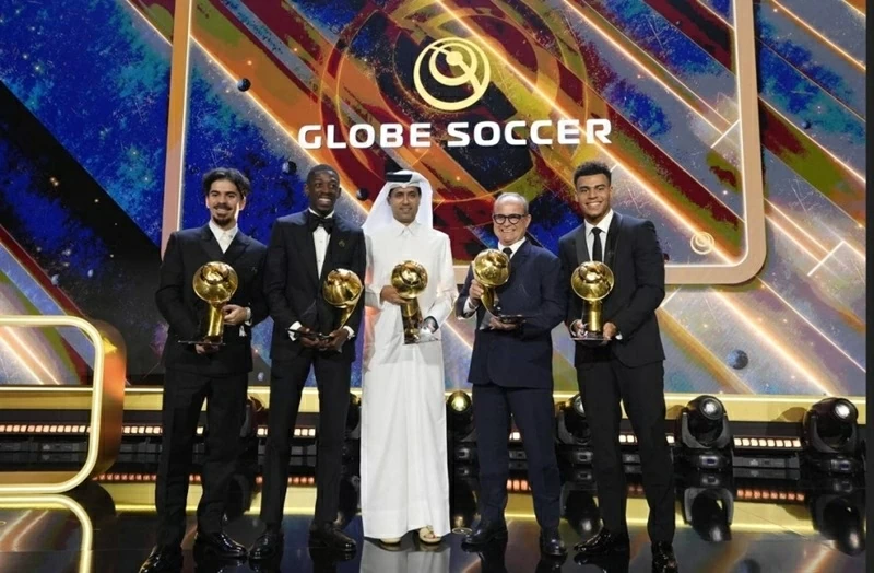 Globe Soccer Awards: Yamal lại thua Dembele, nhận hai giải Globe Soccer Awards: Yamal lại thua Dembele, nhận hai giải