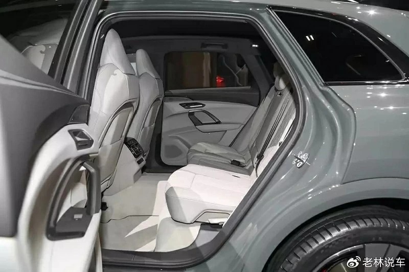 Điểm nhấn lớn nhất của Audi Q5L 2026 nằm ở mảng công nghệ an toàn. Điểm nhấn lớn nhất của Audi Q5L 2026 nằm ở mảng công nghệ an toàn.