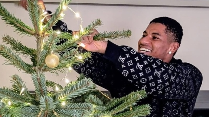 Hơn 50% cổ động viên Barca bình chọn ‘nên mua đứt Marcus Rashford’