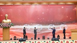 Thủ tướng Phạm Minh Chính bấm nút khai trương Cơ sở dữ liệu quốc gia về điều ước quốc tế