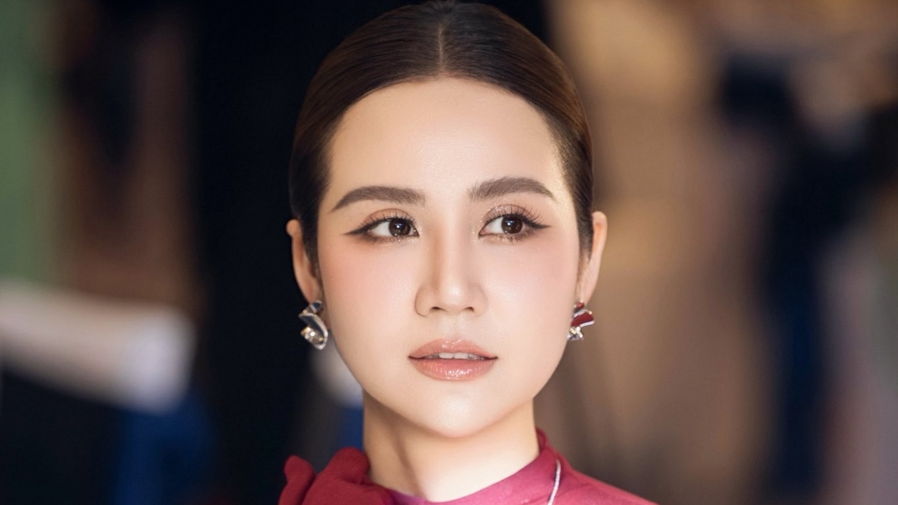 Diễn viên Huyền Lizzie sang chảnh, hút hồn người đối diện