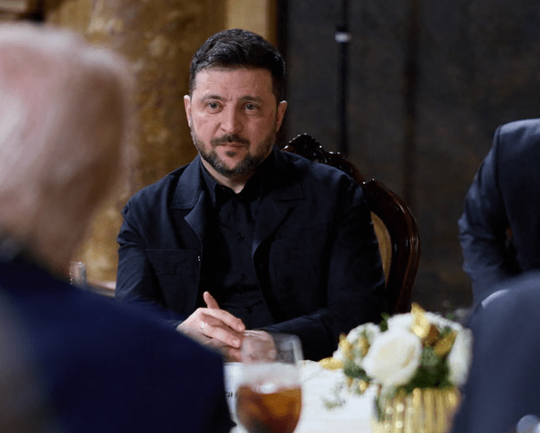 Tổng thống Ukraine tiết lộ về bảo đảm an ninh 'sống còn' mà Mỹ hứa cung cấp, bác bỏ quyết liệt việc nhượng đất cho Nga