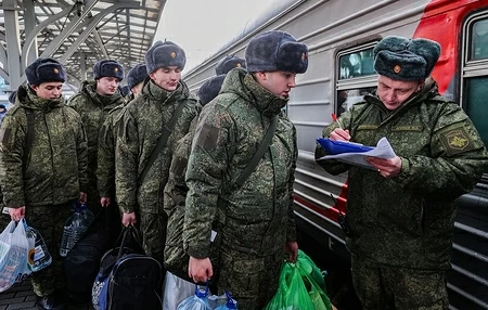 Nga: Thêm 135.000 công dân nhập ngũ, Tổng thống Putin