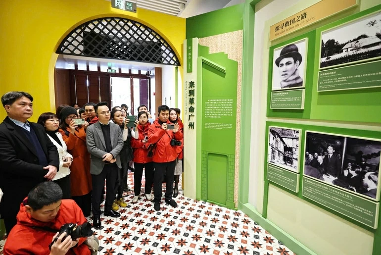 6.3(V)-OK: Gieo mầm, vun trồng và gặt hái quả ngọt hữu nghị