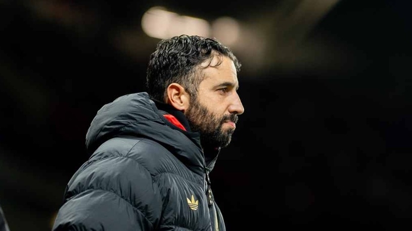 HLV Amorim: Tôi có thể đã mất việc nếu bỏ sơ đồ 3 hậu vệ