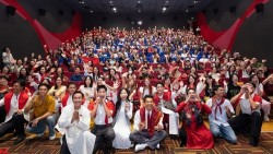 Những gam màu văn hóa tươi sáng