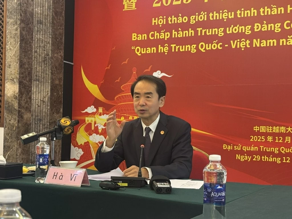 Đại sứ Trung Quốc Hà Vĩ: