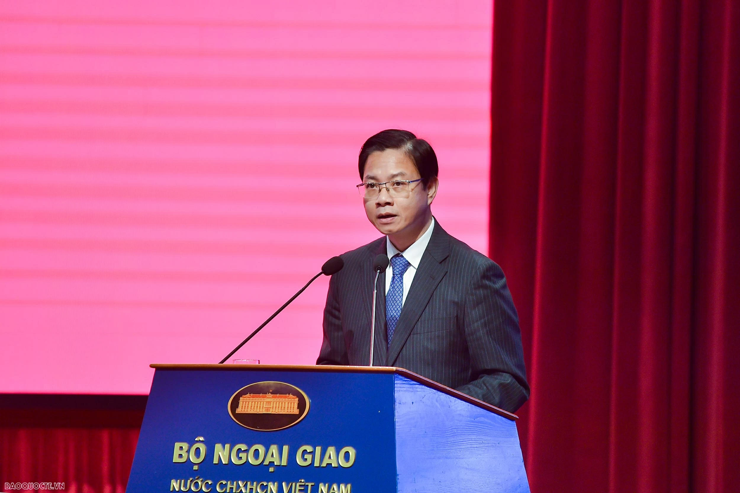 Sáng nay (30/12), diễn ra Hội nghị tổng kết công tác đối ngoại nhân dân năm 2025 và phương hướng, nhiệm vụ năm 2026 Sáng nay (30/12), diễn ra Hội nghị tổng kết công tác đối ngoại nhân dân năm 2025 và phương hướng, nhiệm vụ năm 2026