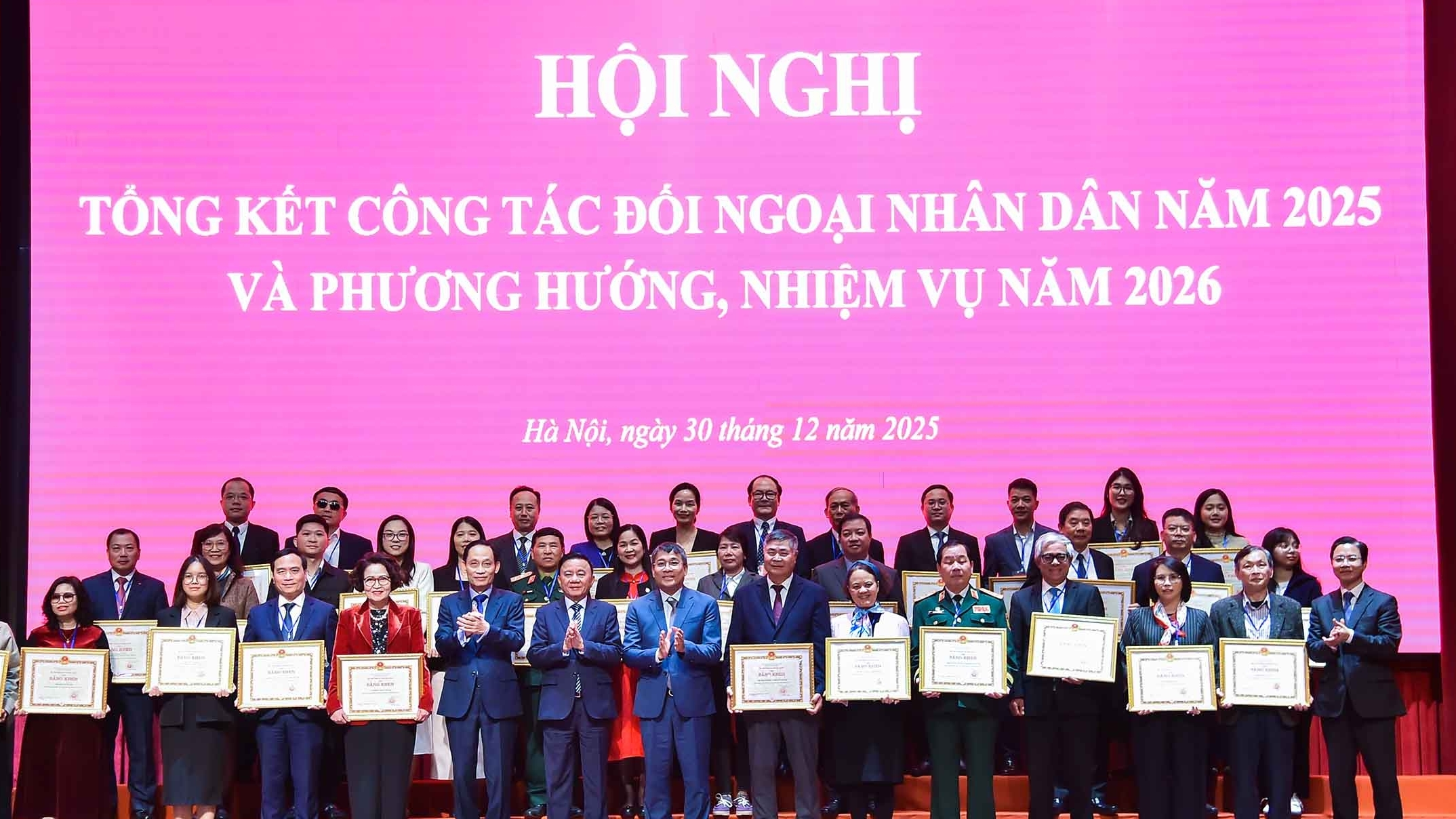 Văn học nghệ thuật góp phần tích cực vào hoạt động đối ngoại nhân dân và hợp tác quốc tế về văn hóa