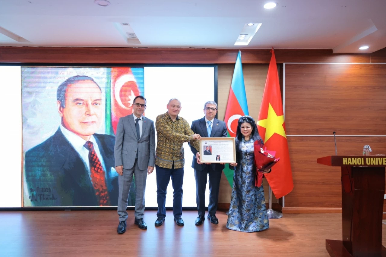 Kỷ niệm quan hệ đối tác chiến lược Việt Nam-Azerbaijan Kỷ niệm quan hệ đối tác chiến lược Việt Nam-Azerbaijan