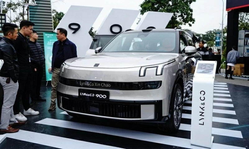 Đóng vai trò xe đầu bảng, Lynk & Co 900 được phát triển trên nền tảng SPA Evo dùng chung với Volvo.