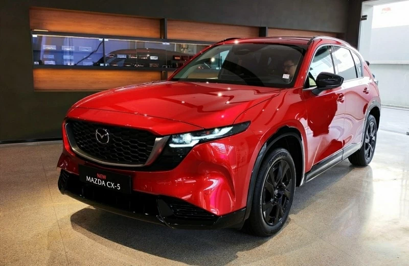 Hiện tại, Mazda CX-5 thế hệ mới xuất hiện tại Việt Nam chỉ mang tính chất trưng bày.