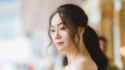 Sao Việt: Nghệ sĩ Quách Thu Phương quyến rũ, Mỹ Tâm thần thái trên sân khấu